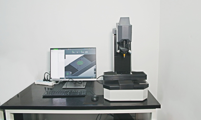  Fully automatic microhardness tester